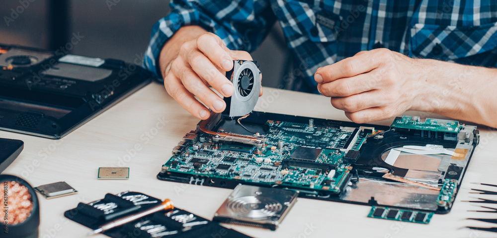 Why Should Small Businesses Invest in Onsite Hardware Support Services?